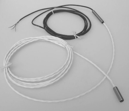 Induktiver Näherungsschalter für Temperaturbereich von -25 °C bis + 130 °C, M8-Gewindehülse - IH-08BPST-130-28mm